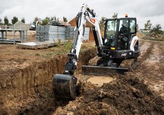 Lánctalpas kotrók Bobcat E60