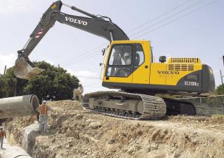 Lánctalpas kotrók Volvo EC210B