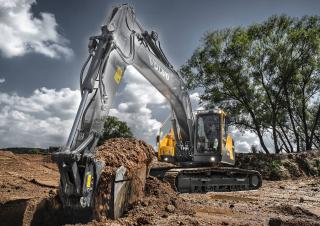 Lánctalpas kotrók Volvo EC220EL