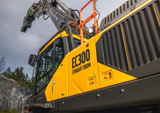 Lánctalpas kotrók Volvo EC300 Straight Boom L