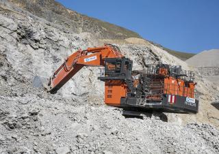 Lánctalpas kotrók Hitachi EX 1900-6