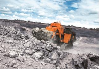 Lánctalpas kotrók Hitachi EX 8000-6