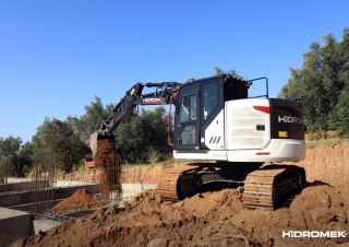 Lánctalpas kotrók Hidromek HMK 145 LC SR