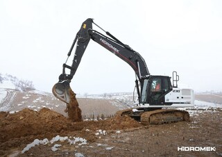 Lánctalpas kotrók Hidromek HMK 230 LC