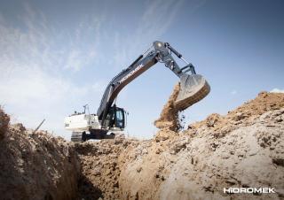 Lánctalpas kotrók Hidromek HMK 300 LC PLUS