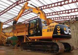 Lánctalpas kotrók JCB JS190LC