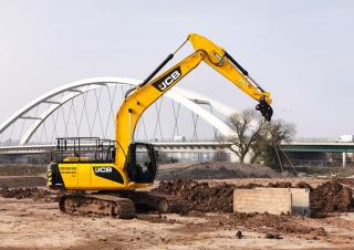 Lánctalpas kotrók JCB JS220SC