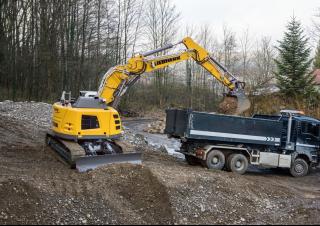 Lánctalpas kotrók Liebherr R 926 Compact Litronic 