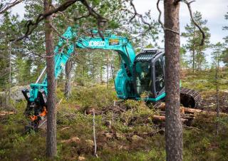 Lánctalpas kotrók Kobelco SK 140 SRL 5