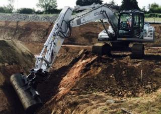 Lánctalpas kotrók Kobelco SK 210 H LC 10