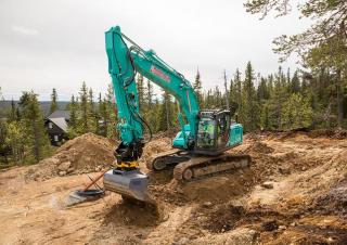 Lánctalpas kotrók Kobelco SK 210 SNLC 10