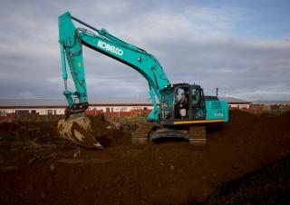 Lánctalpas kotrók Kobelco SK 260 NLC 10