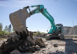Lánctalpas kotrók Kobelco SK 260 NLC 10E