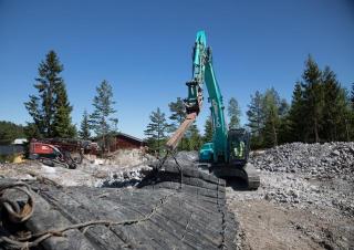 Lánctalpas kotrók Kobelco SK 300 LC 10E