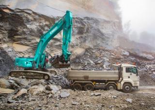 Lánctalpas kotrók Kobelco SK 350 LC 10
