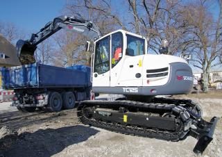 Lánctalpas kotrók Schaeff TC 125
