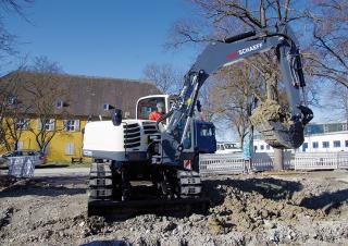 Lánctalpas kotrók Schaeff TC 125