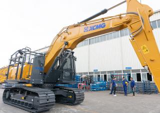 Lánctalpas kotrók XCMG XE180F