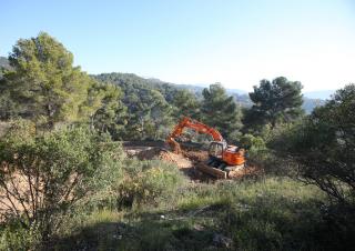 Lánctalpas kotrók Hitachi ZX 225 USLC-3