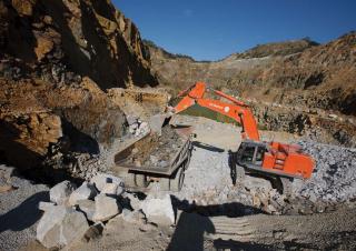 Lánctalpas kotrók Hitachi ZX 670 LCR-3