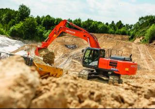 Lánctalpas kotrók Hitachi ZX250LCN-6