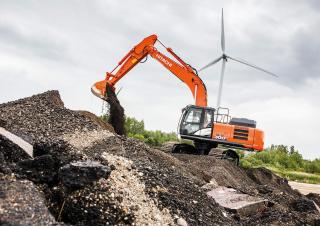 Lánctalpas kotrók Hitachi ZX300LC-6