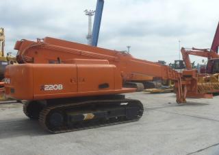 Teleszkópgémes személyemelők Lánctalpas teleszkópgémes munkaállványok Hitachi HX 220 B