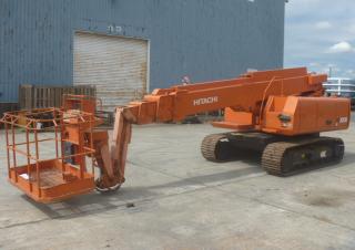 Teleszkópgémes személyemelők Lánctalpas teleszkópgémes munkaállványok Hitachi HX 220 B