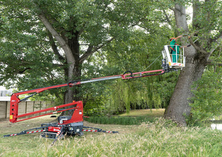 Gémes személyemelők Lánctalpas töretőgémes munkaállványok Hinowa Lightlift 14.70 IIIS