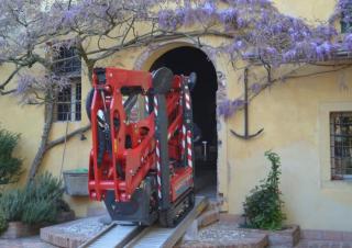 Gémes személyemelők Lánctalpas töretőgémes munkaállványok Hinowa Lightlift 15.70 Performance IIIS MK3