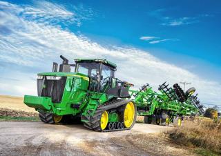Lánctalpas traktorok John Deere 9RT 470
