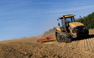Lánctalpas traktorok Challenger MT865 C