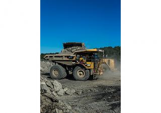 Merevvázas dömperek Caterpillar 785G