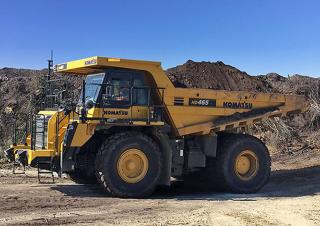 Merevvázas dömperek Komatsu HD465-8E0