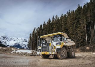 Merevvázas dömperek Liebherr T 236