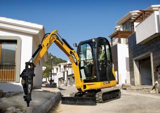 Minikotrók JCB 8018