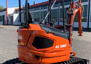Minikotrók Atlas Kompakt AC 25UF