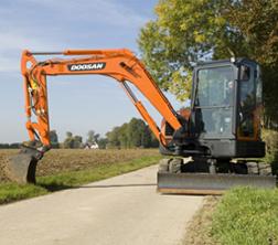 Minikotrók Doosan DX 60 R