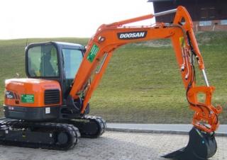 Minikotrók Doosan DX60-5B