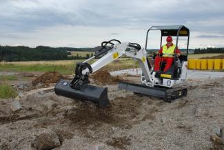 Minikotrók Bobcat E 14