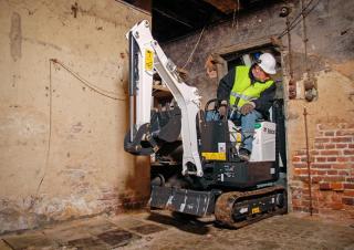 Minikotrók Bobcat E08