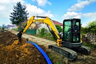 Minikotrók New Holland E50B SR