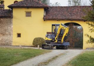 Minikotrók New Holland E50B SR