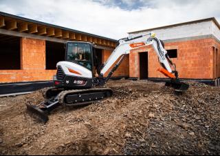 Minikotrók Bobcat E55z
