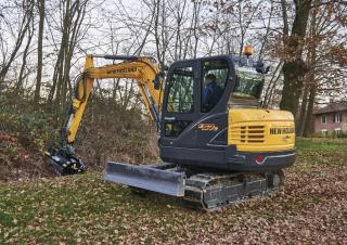 Minikotrók New Holland E57C