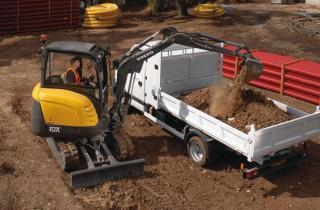 Minikotrók Volvo EC27C