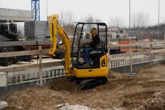 Minikotrók Komatsu PC14R-3HS 