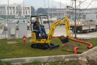 Minikotrók Komatsu PC16R-3HS