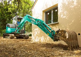 Minikotrók Kobelco SK 55 SRX 6