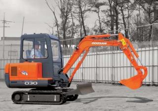 Minikotrók Doosan Solar 030 plus